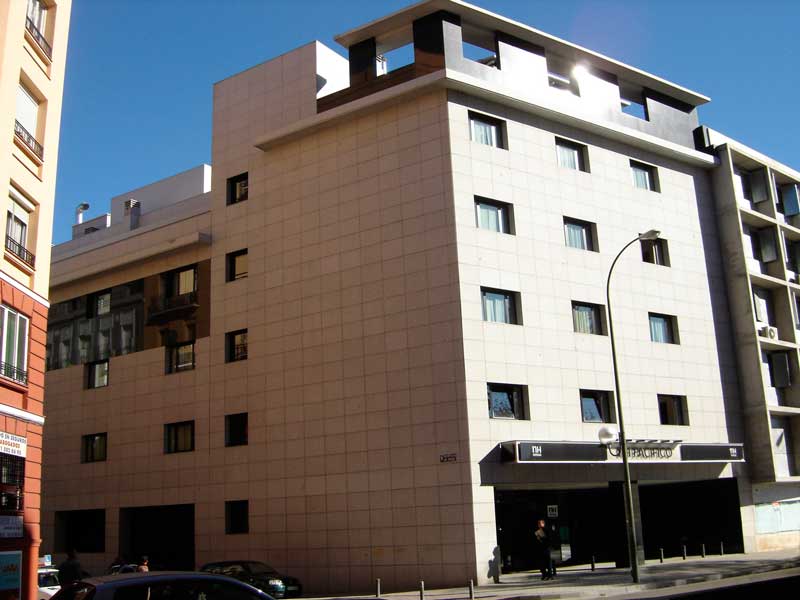 Hotel NH calle ciudad de Barcelona en Madrid